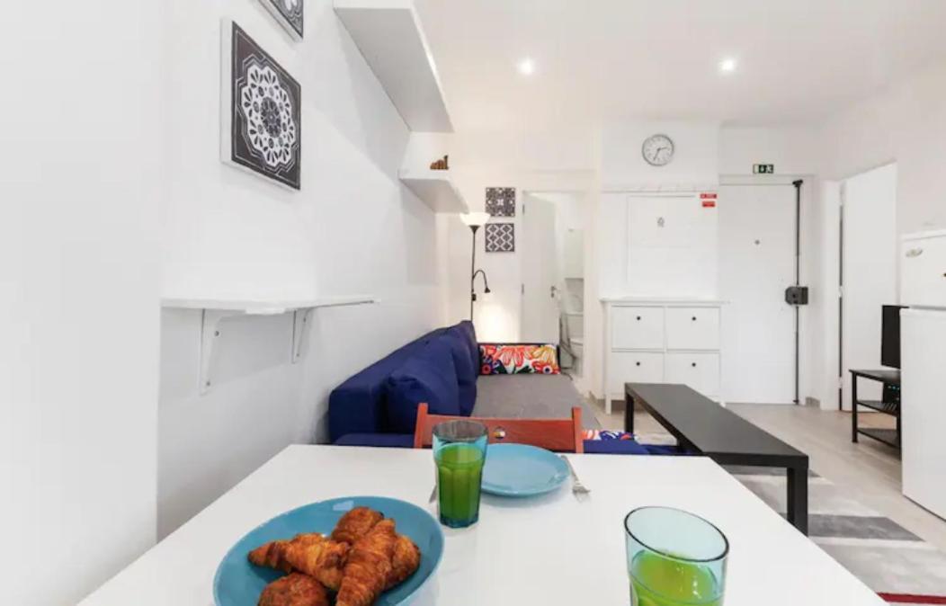 Beautiful 1 Bedroom Apartment Near Benfica リスボン エクステリア 写真
