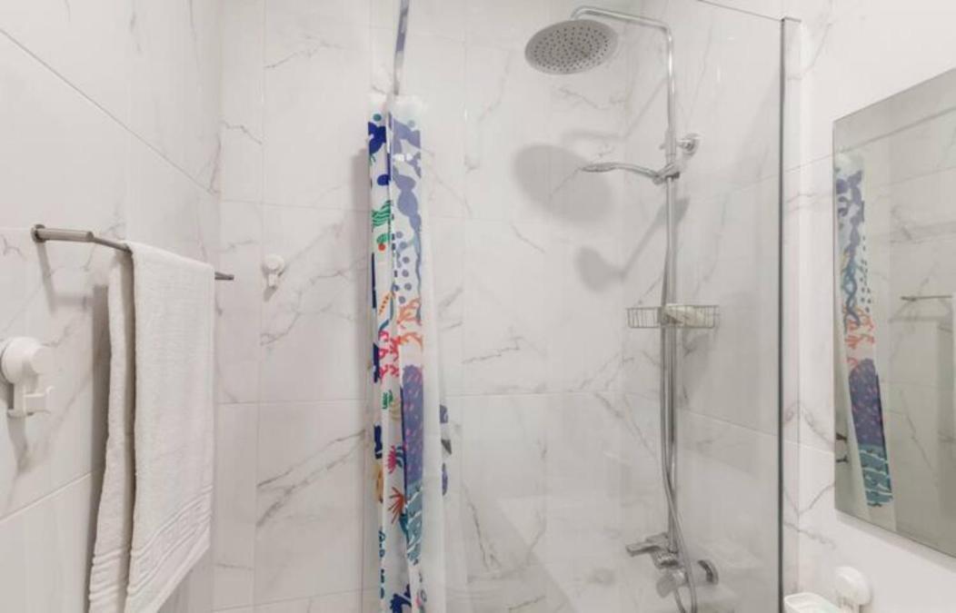 Beautiful 1 Bedroom Apartment Near Benfica リスボン エクステリア 写真
